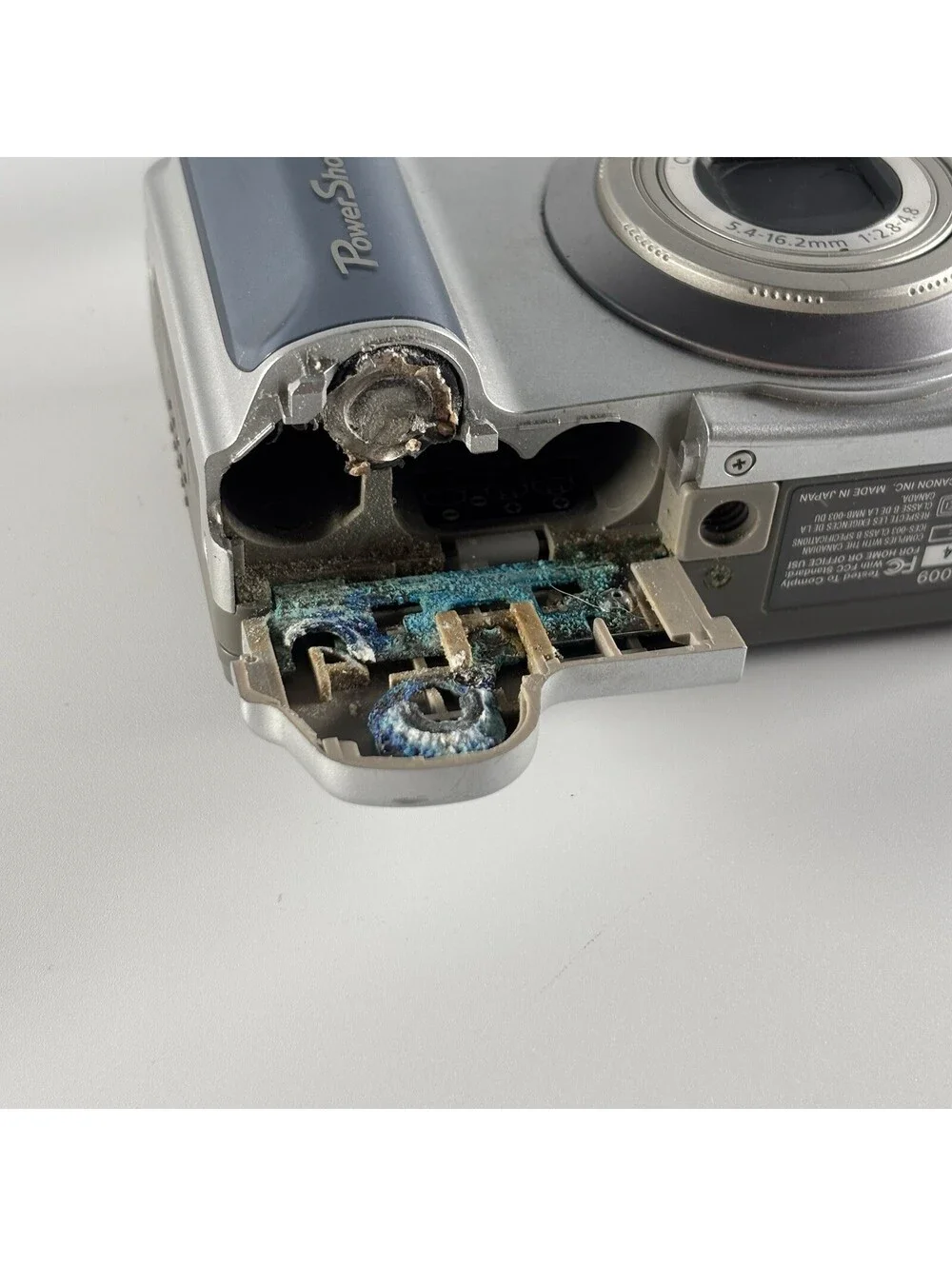 Canon Powershot A10 Digital Camera 1.3MP for PARTS / REPAIR - Severe Corrosion